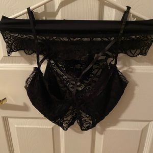 Scalloped lace bralette and panty set